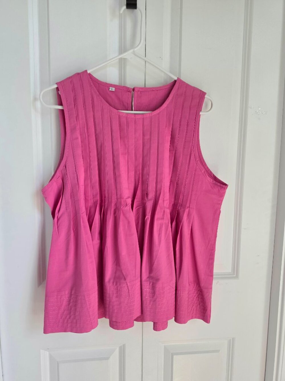 Women's Pink Pleated Peplum tank top Size Large